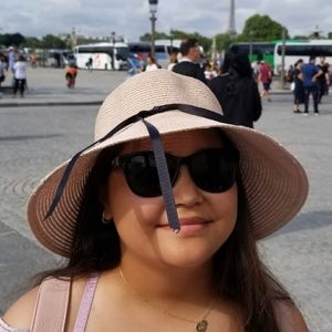 Meet your Posher, Hillary